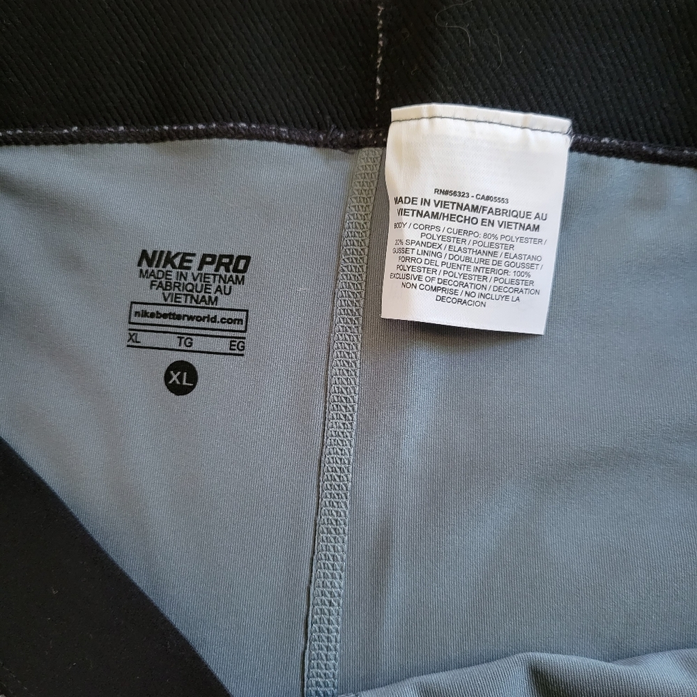 Nike Pro Capris - Picture 4 of 4